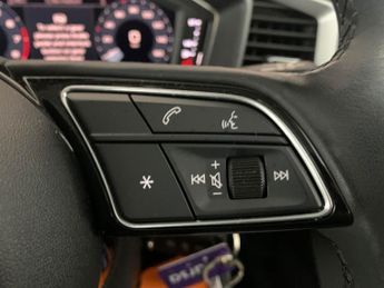 Audi A1 1.0 TFSI 30 Sport Sportback S Tronic (110 ps) - CRUISE - DRIVING