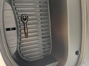 Tesla Model 3 Standard Range Plus RWD (241 bhp) - PARK ASSIST - LED - REVERSE 