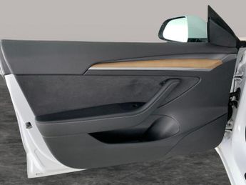 Tesla Model 3 Standard Range Plus RWD (241 bhp) - PARK ASSIST - LED - REVERSE 