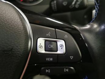 Volkswagen E-golf 35.8kWh e-Golf (136 ps) - CLIMATE CONTROL - DAB - USB AUDIO