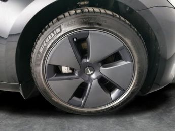 Tesla Model 3 Standard Range Plus RWD (241 bhp) - PARK ASSIST - LED - REVERSE 