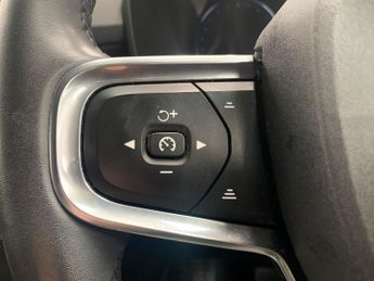 Volvo XC40 1.5h T4 Recharge 10.7kWh Inscription Plug-in (211 ps) - USB AUDI