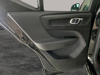 Volvo XC40 1.5h T4 Recharge 10.7kWh Inscription Plug-in (211 ps) - USB AUDI