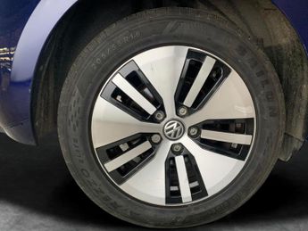 Volkswagen E-golf 35.8kWh e-Golf (136 ps) - CLIMATE CONTROL - DAB - USB AUDIO