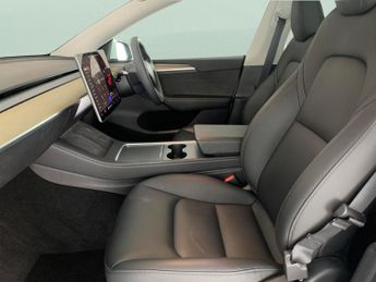 Tesla Model Y SUV RWD (346 ps) - REVERSE CAM - NAV - HEATED LEATHER