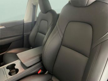 Tesla Model Y SUV RWD (346 ps) - REVERSE CAM - NAV - HEATED LEATHER