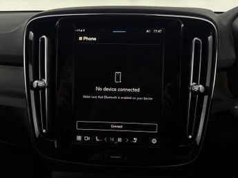 Volvo XC40 Recharge 69kWh Plus (231 ps) - LED - REVERSE CAM - HEATED SEATS