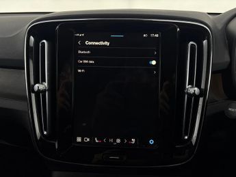 Volvo XC40 Recharge 69kWh Plus (231 ps) - LED - REVERSE CAM - HEATED SEATS