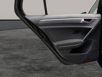 Volkswagen E-golf 35.8kWh e-Golf (136 ps) - CLIMATE CONTROL - DAB - USB AUDIO