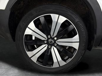 Volvo XC40 Recharge 69kWh Plus (231 ps) - LED - REVERSE CAM - HEATED SEATS