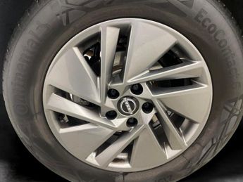 Nissan Qashqai 1.3 DIG-T MHEV Acenta Premium XTRON (158 ps) - LANE DEPARTURE  -