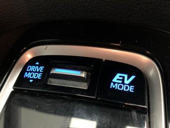 Toyota Corolla 1.8 VVT-h Icon Tech CVT (122 ps) - REVERSE CAM - NAV - HEATED SE