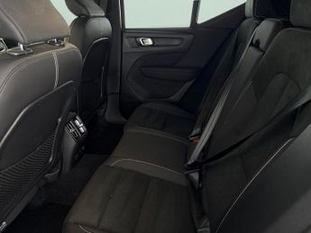 Volvo XC40 Recharge 69kWh Plus (231 ps) - LED - REVERSE CAM - HEATED SEATS