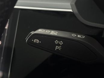 Audi e-tron 50 Technik quattro 71.2kWh (11kW Charger) (313 ps) - CARPLAY - L