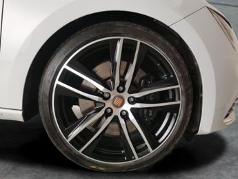 Seat Leon 2.0 TSI Cupra 290 DSG (290 ps) - ALCANTARA - BLUETOOTH - CRUISE