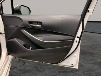 Toyota Corolla 1.8 VVT-h Icon Tech CVT (122 ps) - REVERSE CAM - NAV - HEATED SE