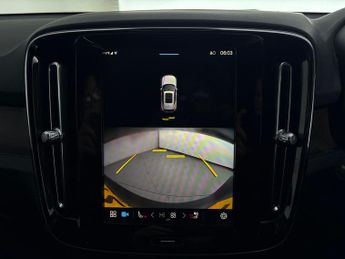 Volvo XC40 Recharge 69kWh Plus (231 ps) - LED - REVERSE CAM - HEATED SEATS