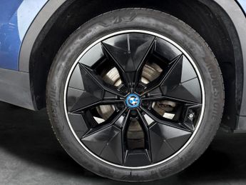 BMW iX3 80kWh Premier Edition (286 ps) - DRIVING ASSISTANT - PARK ASSIST