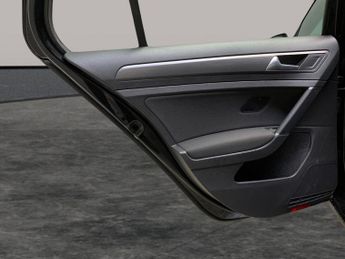 Volkswagen E-golf 35.8kWh e-Golf (136 ps) - CLIMATE CONTROL - DAB - USB AUDIO