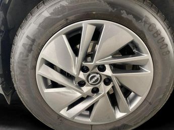 Nissan Qashqai 1.3 DIG-T MHEV Acenta Premium XTRON (158 ps) - LANE DEPARTURE  -