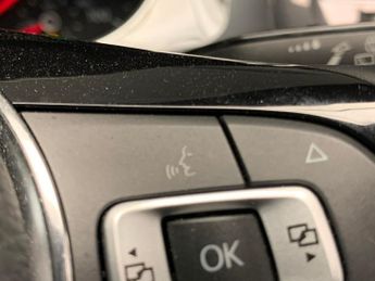 Volkswagen E-golf 35.8kWh e-Golf (136 ps) - CLIMATE CONTROL - DAB - USB AUDIO