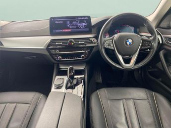 BMW 5 Series 2.0 520d MHT SE Touring Steptronic (190 ps) - LED - NAV - ACOUST