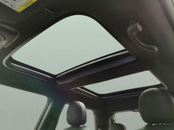 Mini Electric Hatch Cooper SE 32.6kWh Resolute Edition (184 ps) - 17IN ALLOYS - 17IN