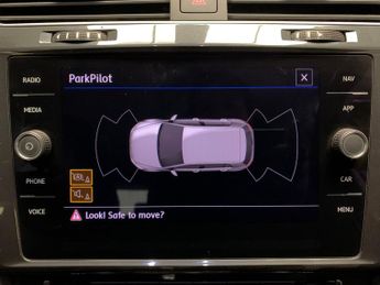 Volkswagen E-golf 35.8kWh e-Golf (136 ps) - CLIMATE CONTROL - DAB - USB AUDIO