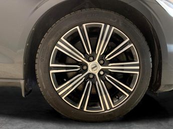 Volvo V60 2.0h T6 Recharge 11.6kWh Inscription Plug-in AWD (340 ps) - SENS