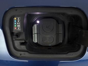 BMW iX3 80kWh Premier Edition (286 ps) - DRIVING ASSISTANT - PARK ASSIST