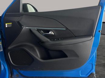 Peugeot E-2008 50kWh GT (7kW Charger) (136 ps) - LED - REVERSE CAM - NAV
