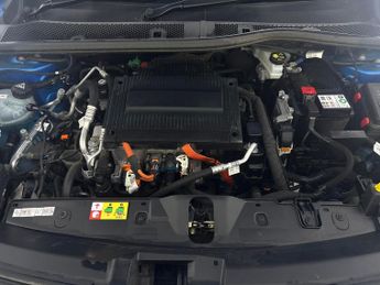 Peugeot E-2008 50kWh GT (7kW Charger) (136 ps) - LED - REVERSE CAM - NAV