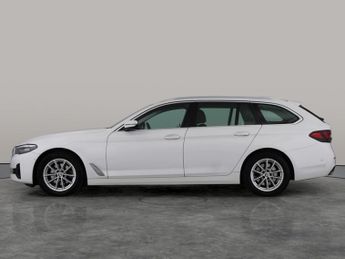 BMW 5 Series 2.0 520d MHT SE Touring Steptronic (190 ps) - LED - NAV - ACOUST