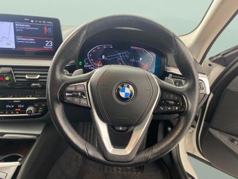 BMW 5 Series 2.0 520d MHT SE Touring Steptronic (190 ps) - LED - NAV - ACOUST