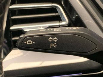 Audi Q4 E-tron 40 S line 82kWh (204 ps) - BLUETOOTH - CRUISE - SPEED LIMIT RECO