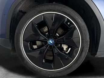 BMW iX3 80kWh Premier Edition (286 ps) - DRIVING ASSISTANT - PARK ASSIST