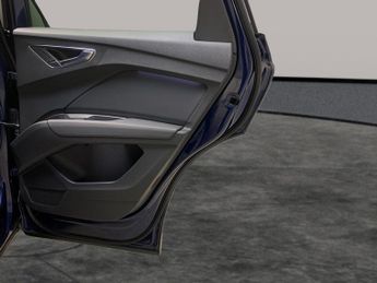 Audi Q4 E-tron 40 S line 82kWh (204 ps) - BLUETOOTH - CRUISE - SPEED LIMIT RECO