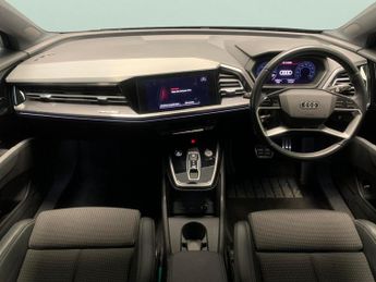 Audi Q4 E-tron 40 S line 82kWh (204 ps) - BLUETOOTH - CRUISE - SPEED LIMIT RECO