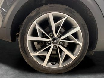 Kia Niro 1.6 GDi 4 DCT (139 bhp) - NAV - HEATED STEERING - BLIND SPOT ASS