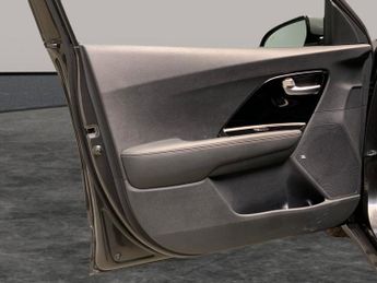 Kia Niro 1.6 GDi 4 DCT (139 bhp) - NAV - HEATED STEERING - BLIND SPOT ASS