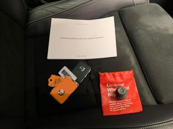 Volvo XC40 1.5h T4 Recharge 10.7kWh R-Design Plug-in (211 ps) - PARK ASSIST