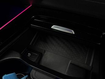 Mercedes-Benz EQA EQA 250 66.5kWh AMG Line (Premium Plus) (190 ps) - HEATED SEATS 