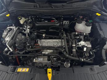 Mercedes-Benz EQA EQA 250 66.5kWh AMG Line (Premium Plus) (190 ps) - HEATED SEATS 