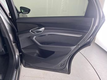 Audi e-tron 55 S line Sportback quattro 95kWh (11kW Charger) (408 ps) - REVE