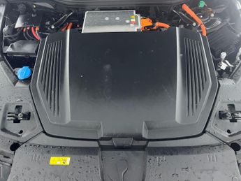 Audi e-tron 55 S line Sportback quattro 95kWh (11kW Charger) (408 ps) - REVE