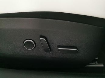 Tesla Model 3 Saloon RWD (241 bhp) - PARK ASSIST - LED - REVERSE CAM