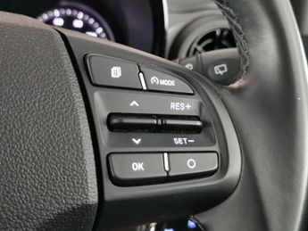 Hyundai i10 1.0 SE Connect (67 ps) - CRUISE - CLIMATE CONTROL - DAB