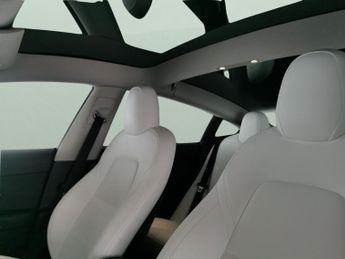 Tesla Model 3 Saloon RWD (241 bhp) - PARK ASSIST - LED - REVERSE CAM