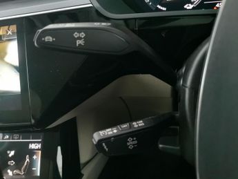 Audi e-tron 50 Technik quattro 71.2kWh (11kW Charger) (313 ps) - REVERSE CAM