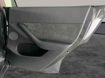 Tesla Model Y (Dual Motor) Long Range 4WDE (384 bhp) - HEATED STEERING